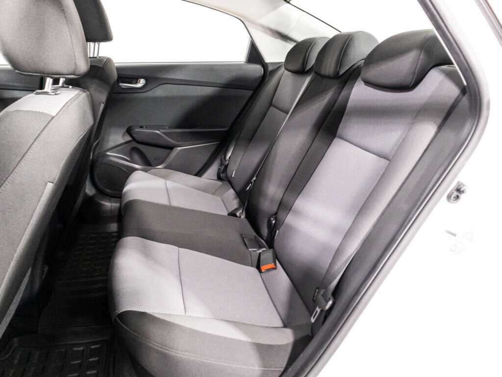 Hyundai Solaris с пробегом — 2021 год. Фото: #9