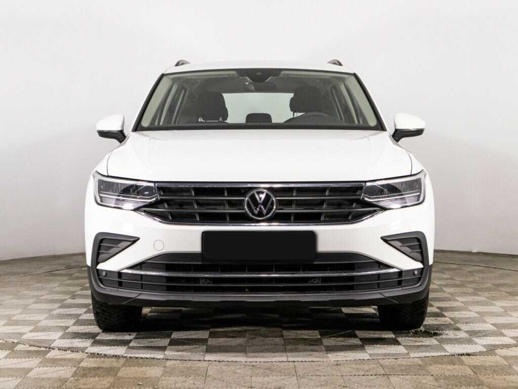 Volkswagen Tiguan с пробегом — 2021 год. Фото: #1