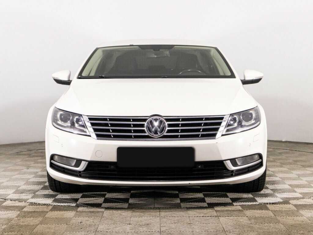 Volkswagen Passat CC с пробегом — 2014 год. Фото: #1
