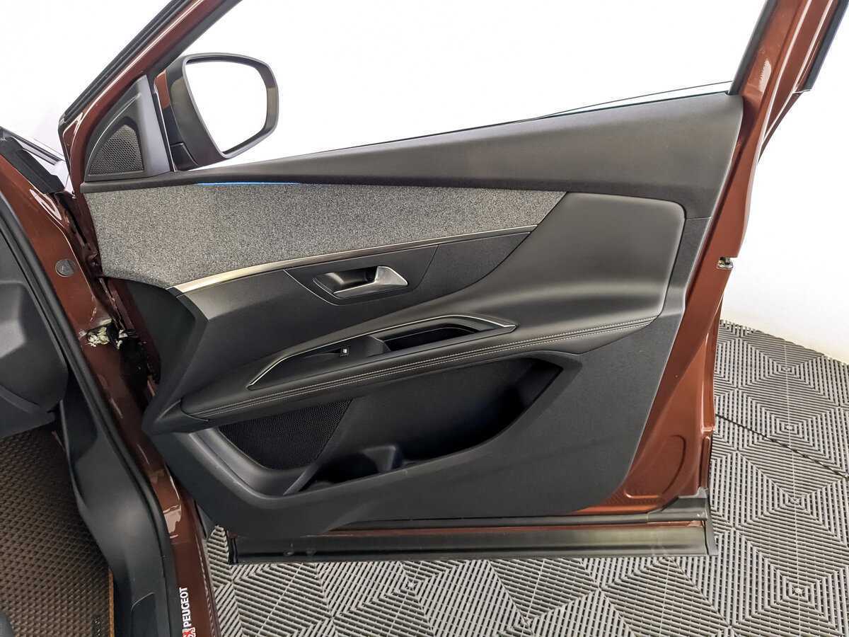 Peugeot 3008 с пробегом — 2017 год. Фото: #23