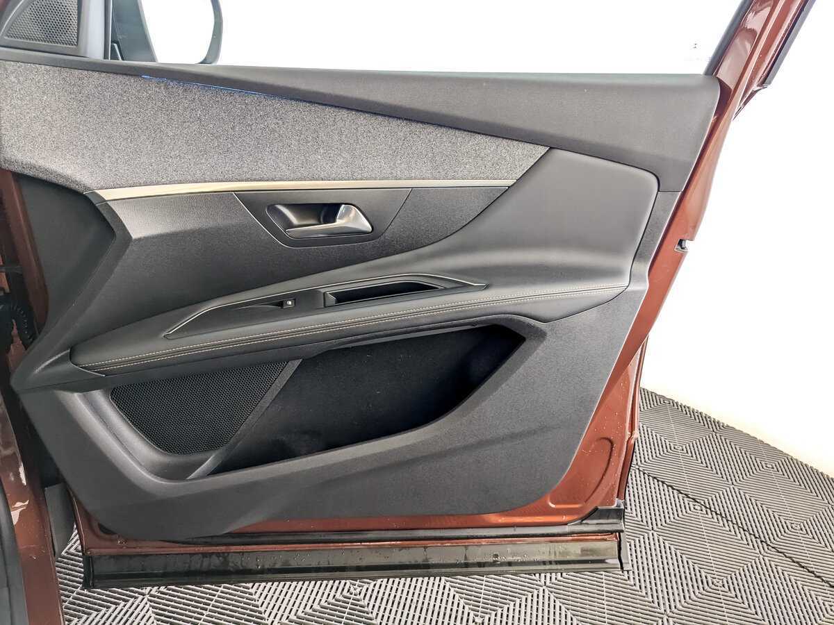 Peugeot 3008 с пробегом — 2019 год. Фото: #23