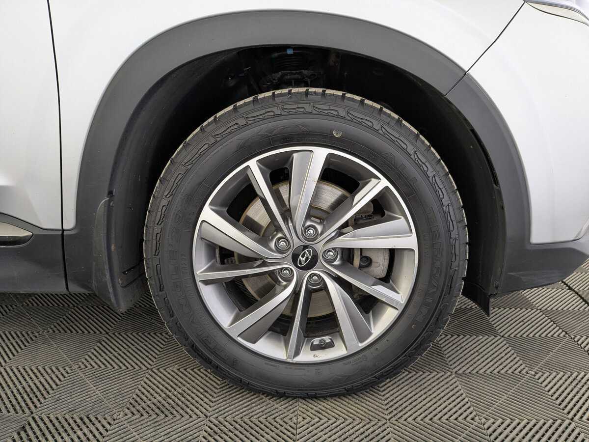 Hyundai Santa Fe с пробегом — 2020 год. Фото: #11