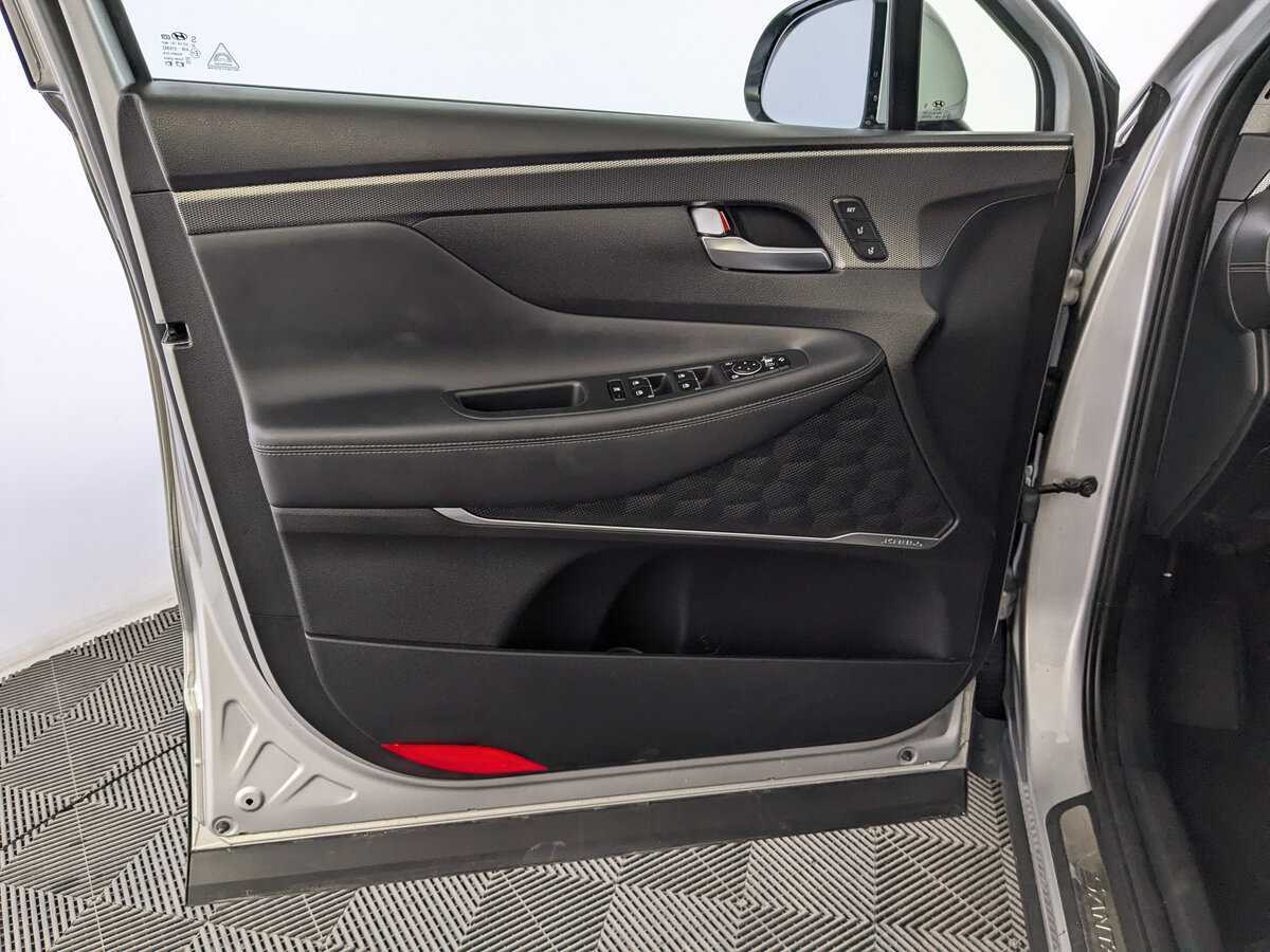 Hyundai Santa Fe с пробегом — 2020 год. Фото: #17