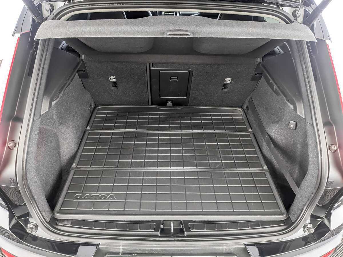 Volvo XC40 с пробегом — 2019 год. Фото: #10