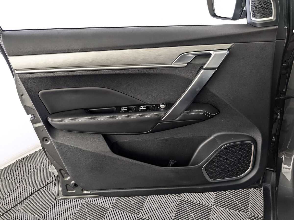 Geely Coolray с пробегом — 2023 год. Фото: #18