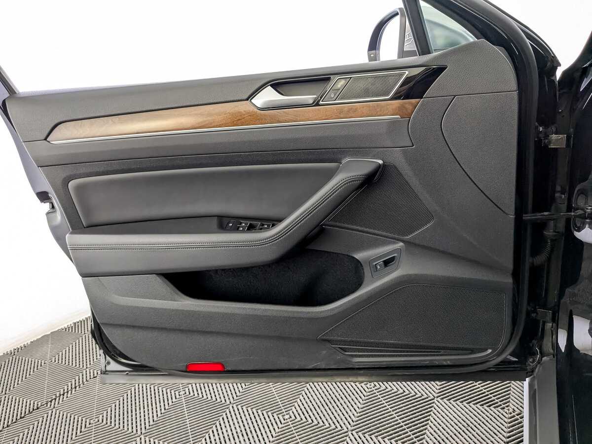 Volkswagen Passat с пробегом — 2018 год. Фото: #18