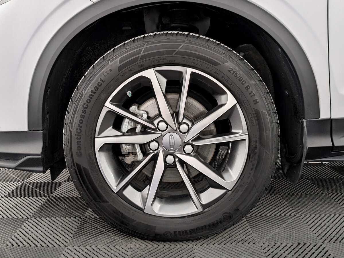 Geely Coolray с пробегом — 2023 год. Фото: #16