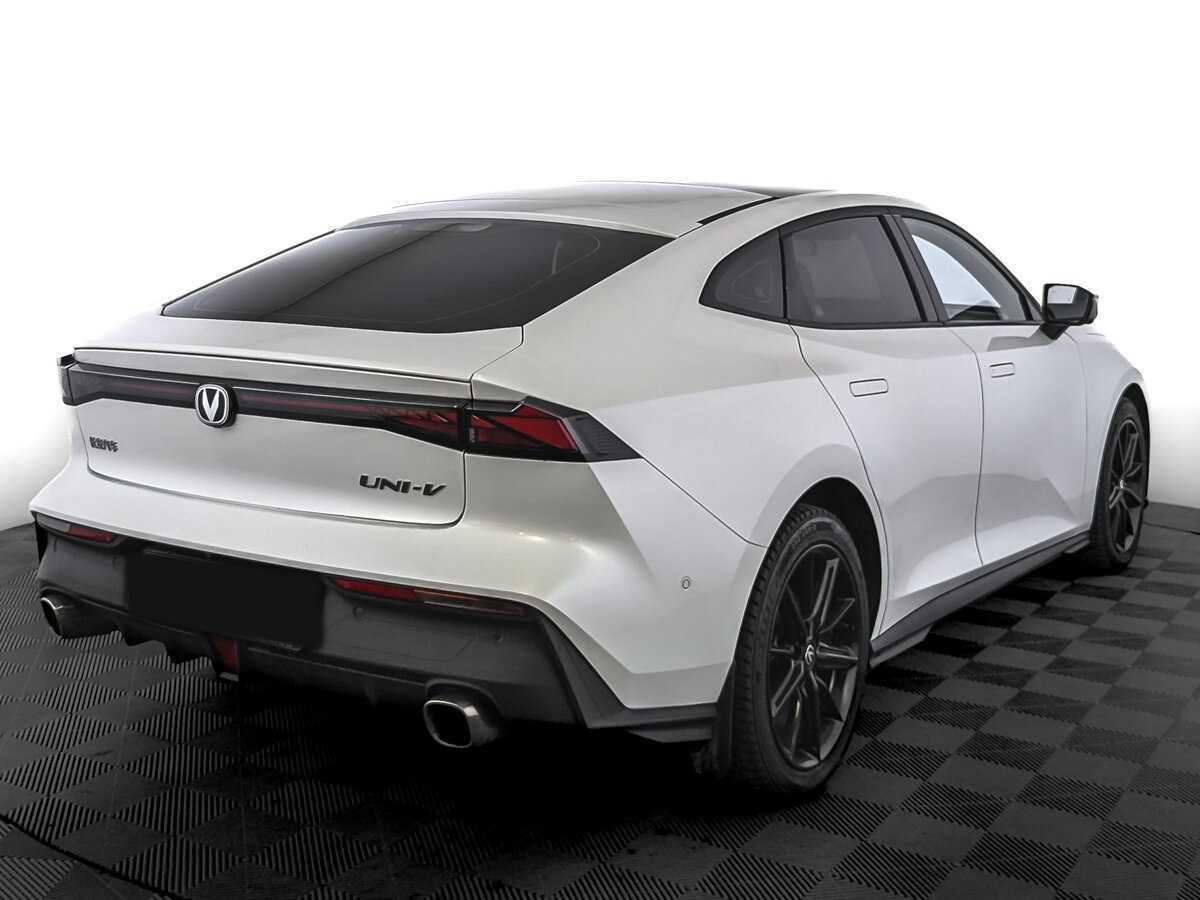 Changan UNI-V с пробегом — 2023 год. Фото: #4