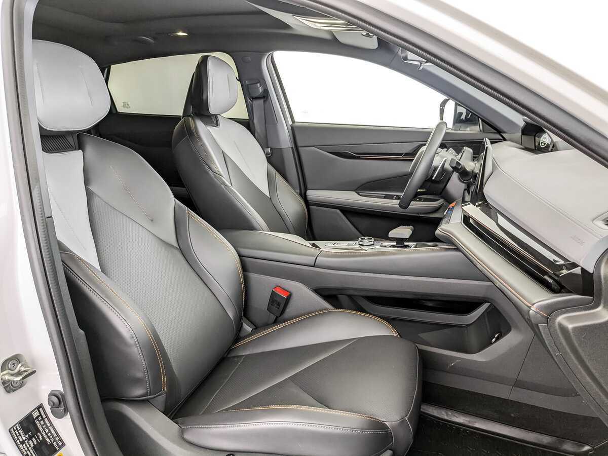 Changan UNI-V с пробегом — 2023 год. Фото: #21