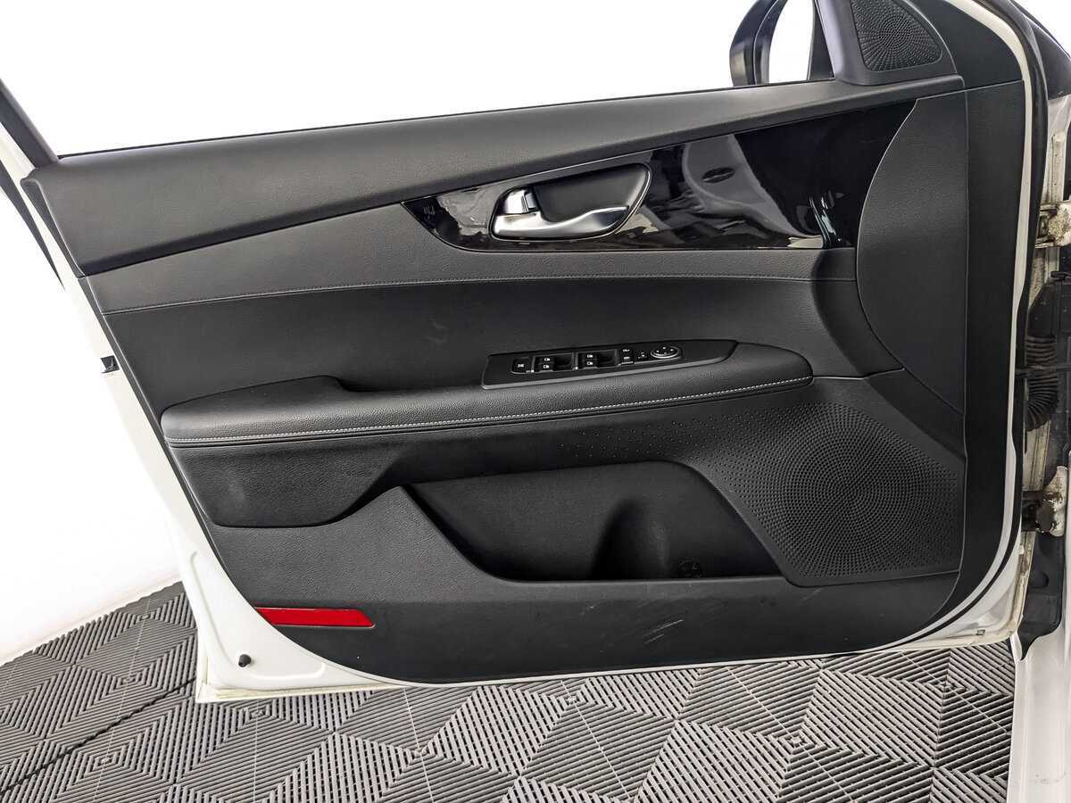 Kia Cerato с пробегом — 2020 год. Фото: #16
