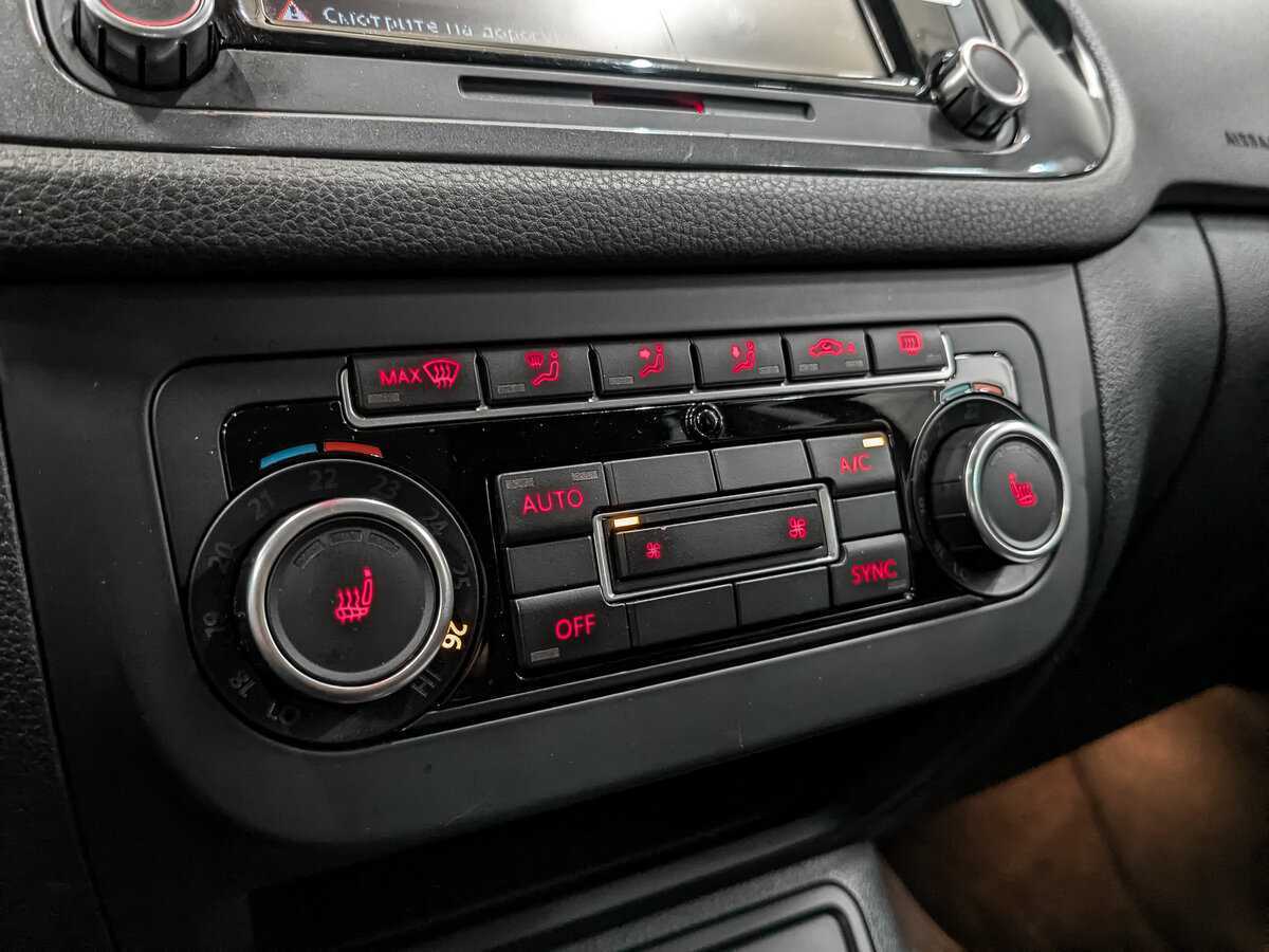 Volkswagen Tiguan с пробегом — 2015 год. Фото: #25