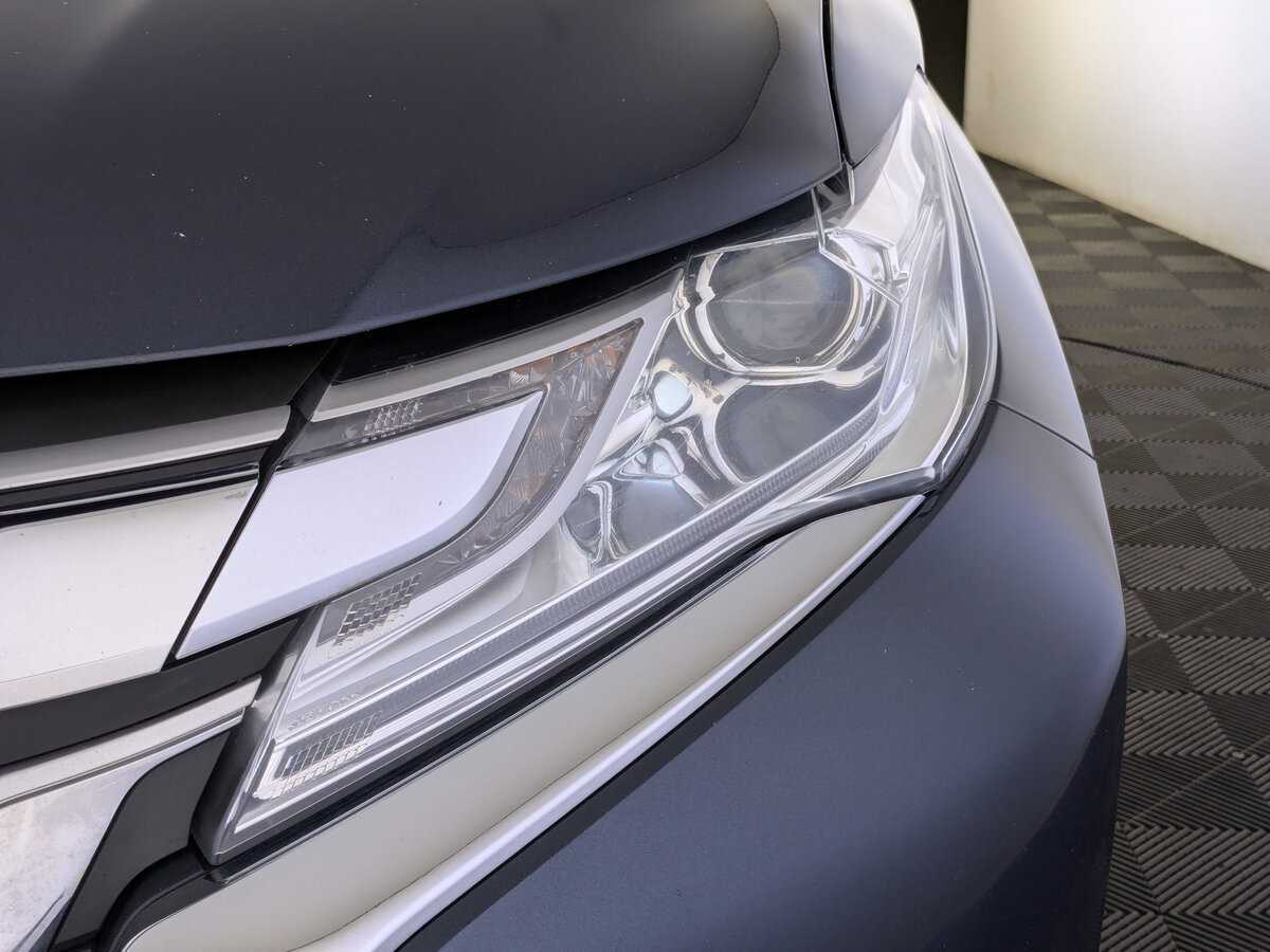 Mitsubishi Pajero Sport с пробегом — 2019 год. Фото: #14