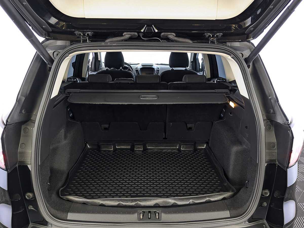 Ford Kuga с пробегом — 2016 год. Фото: #9