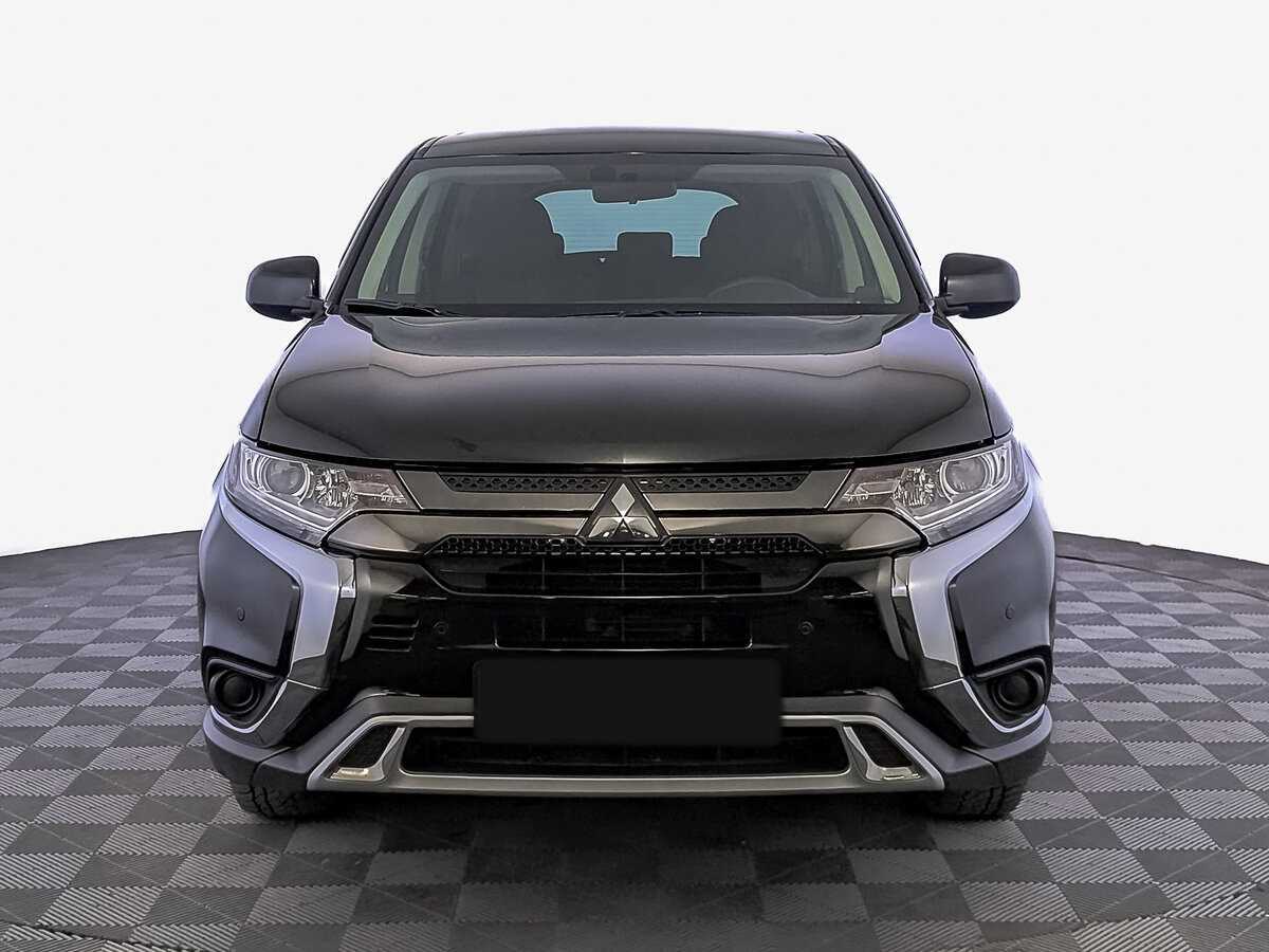 Mitsubishi Outlander с пробегом — 2021 год. Фото: #1
