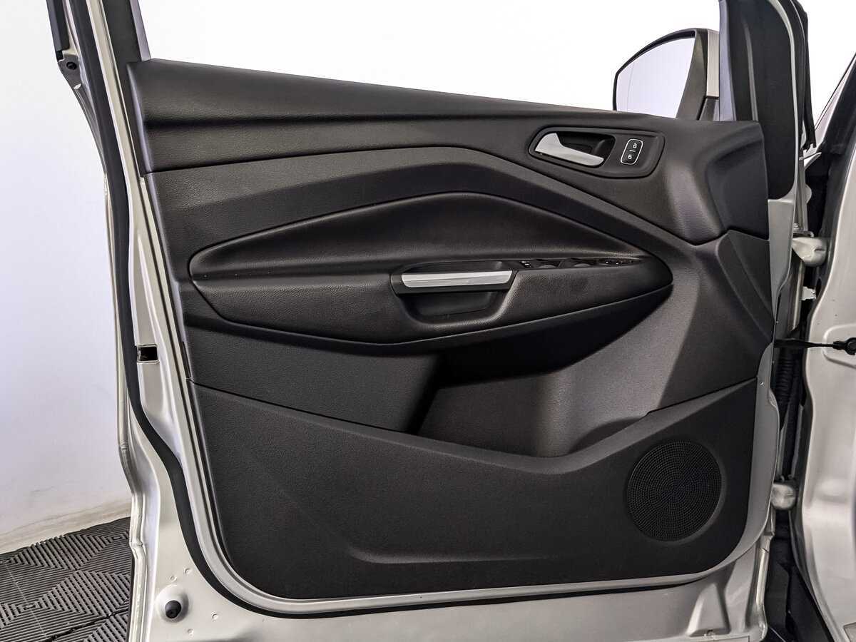 Ford Kuga с пробегом — 2019 год. Фото: #16