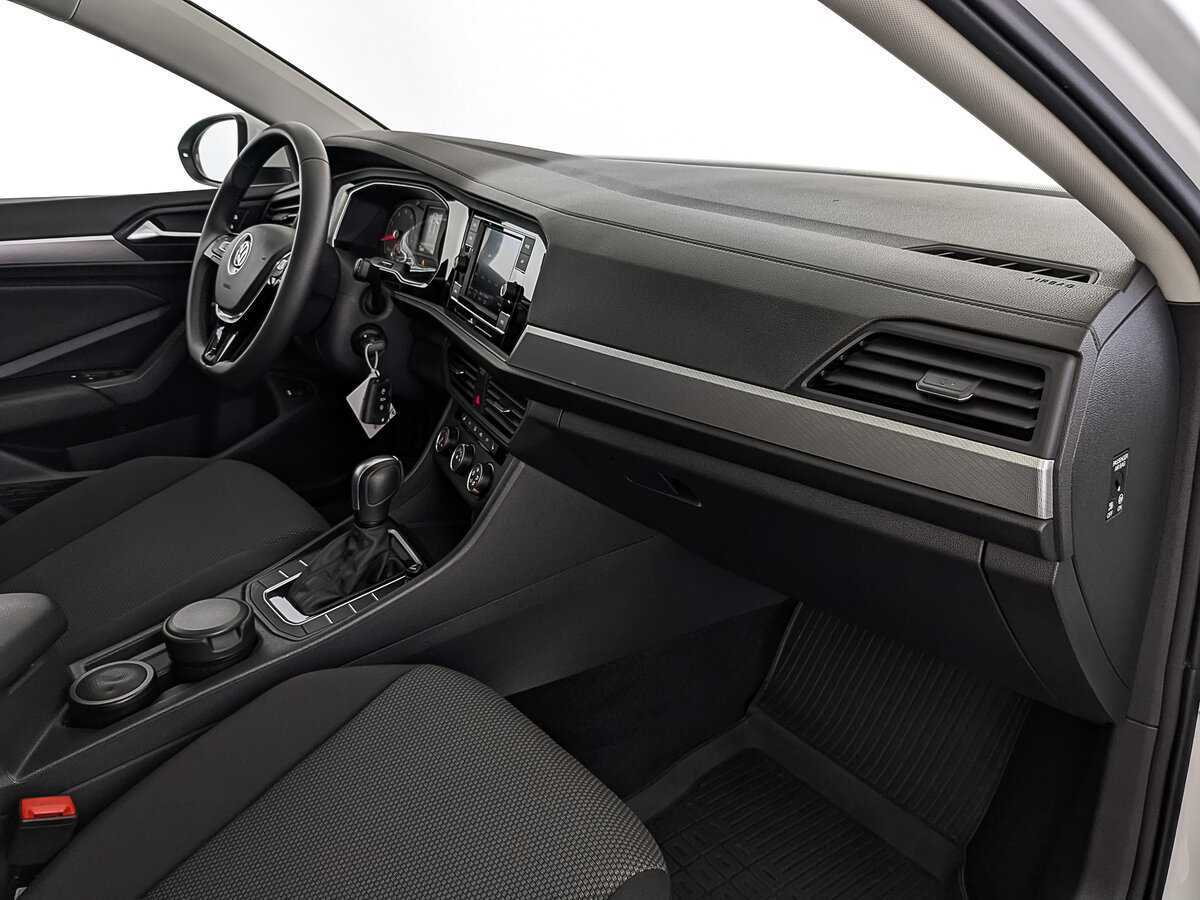 Volkswagen Jetta с пробегом — 2020 год. Фото: #12