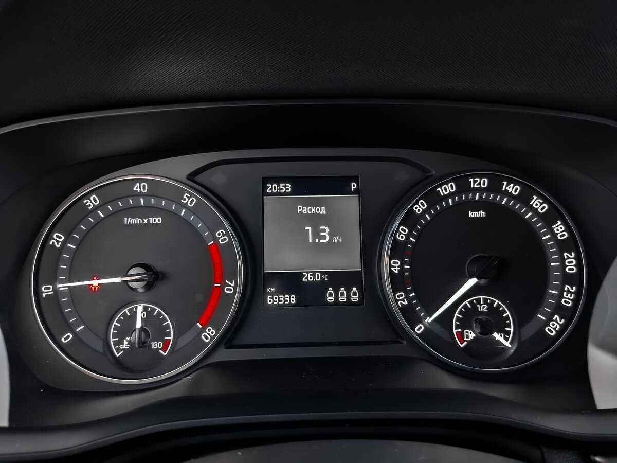 Skoda Octavia с пробегом — 2021 год. Фото: #15