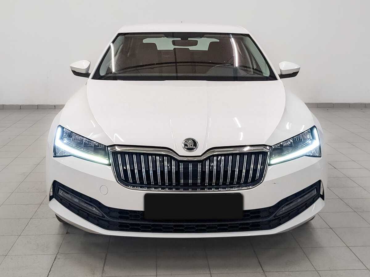 Skoda Superb с пробегом — 2020 год. Фото: #2