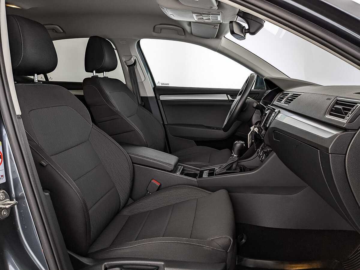 Skoda Superb с пробегом — 2019 год. Фото: #23