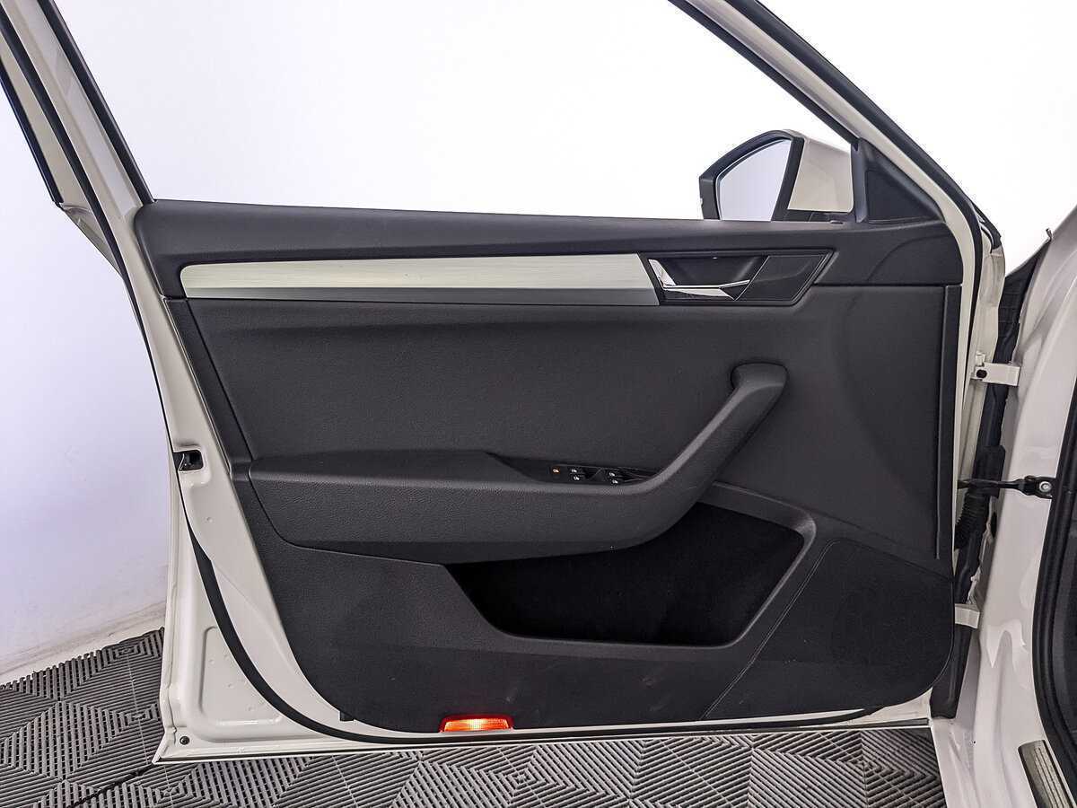 Skoda Superb с пробегом — 2017 год. Фото: #18