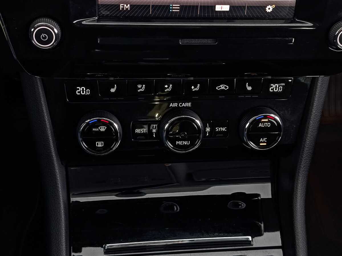 Skoda Superb с пробегом — 2017 год. Фото: #20