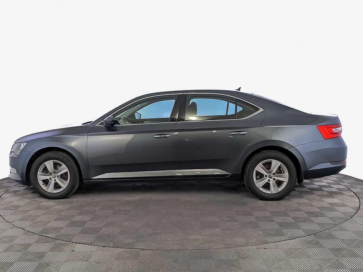Skoda Superb с пробегом — 2019 год. Фото: #7