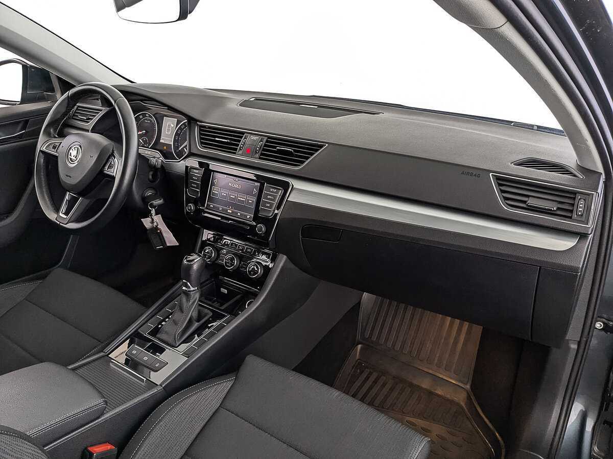Skoda Superb с пробегом — 2018 год. Фото: #12