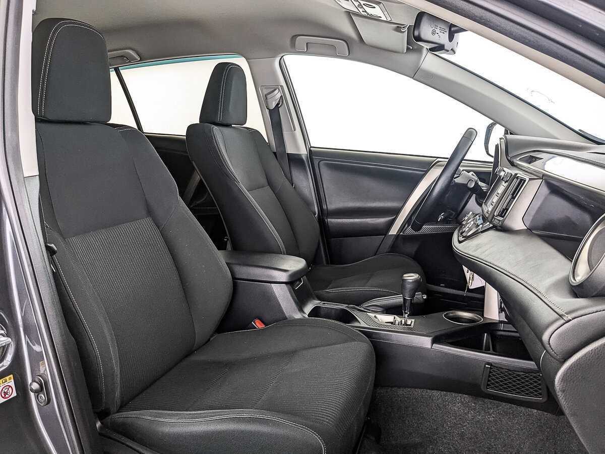 Toyota RAV4 с пробегом — 2014 год. Фото: #23