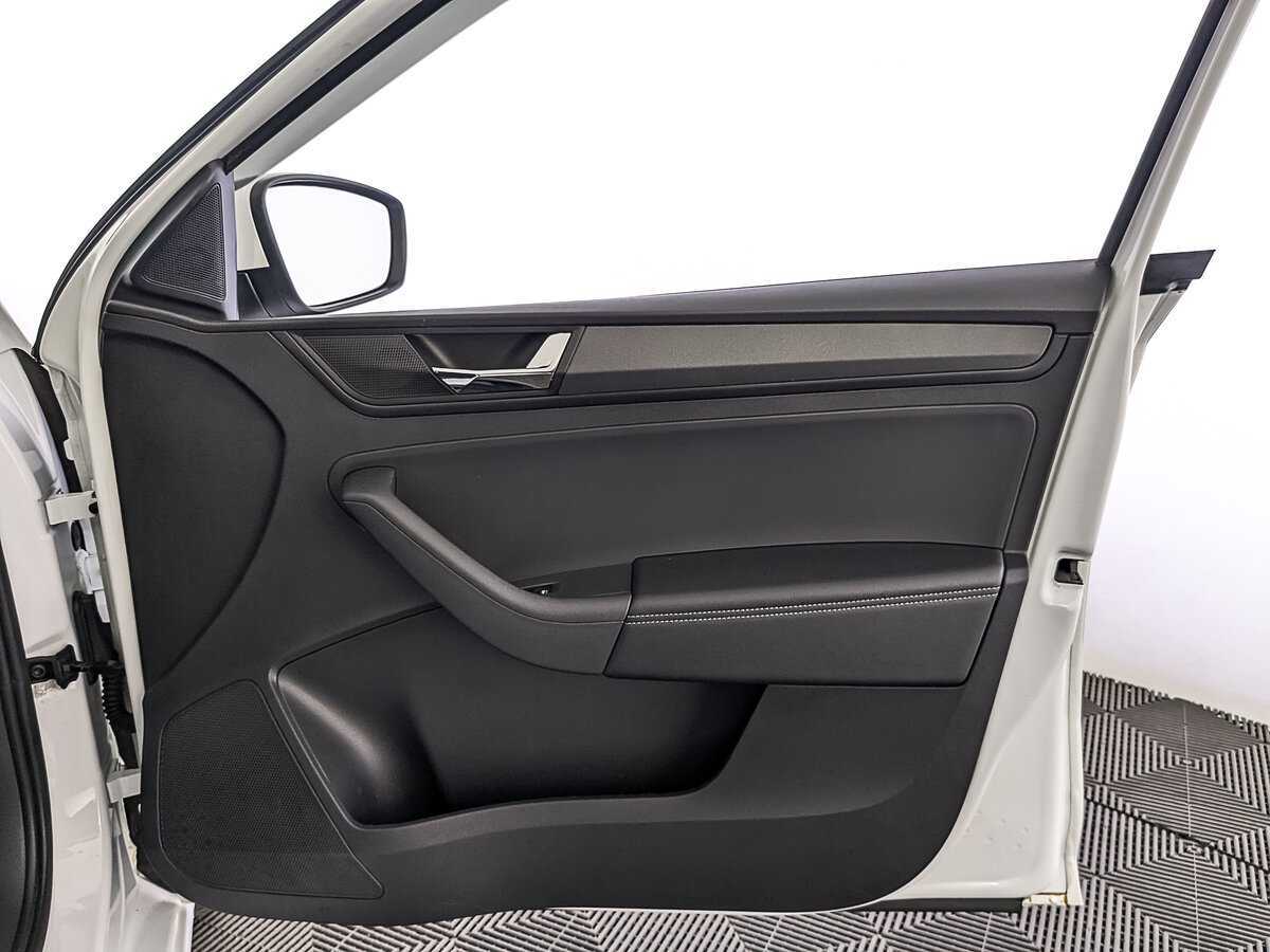 Skoda Rapid с пробегом — 2020 год. Фото: #24