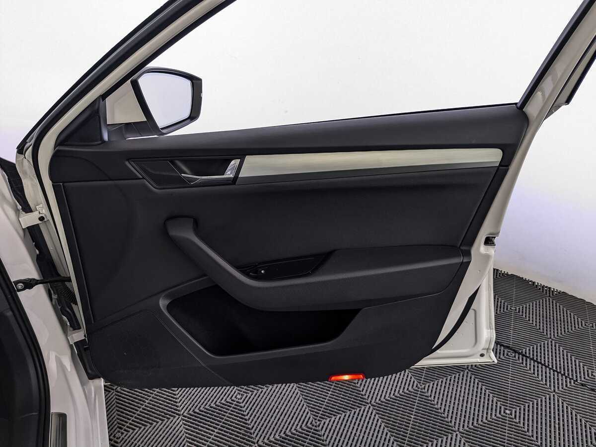 Skoda Superb с пробегом — 2017 год. Фото: #22