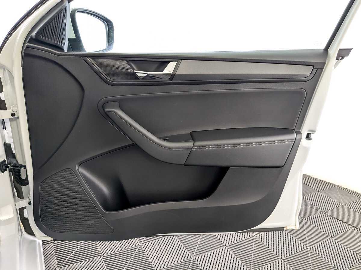 Skoda Rapid с пробегом — 2020 год. Фото: #23