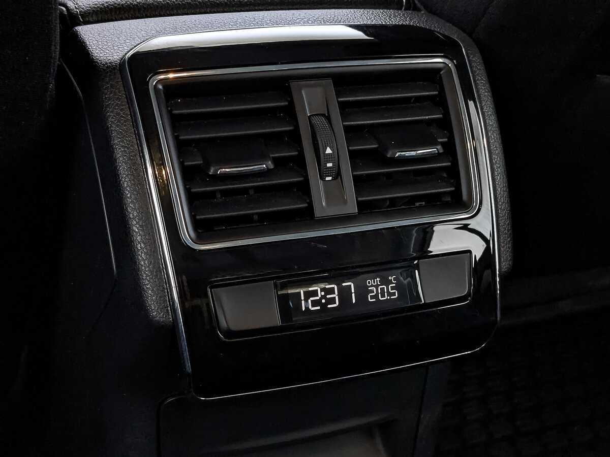 Skoda Superb с пробегом — 2017 год. Фото: #28