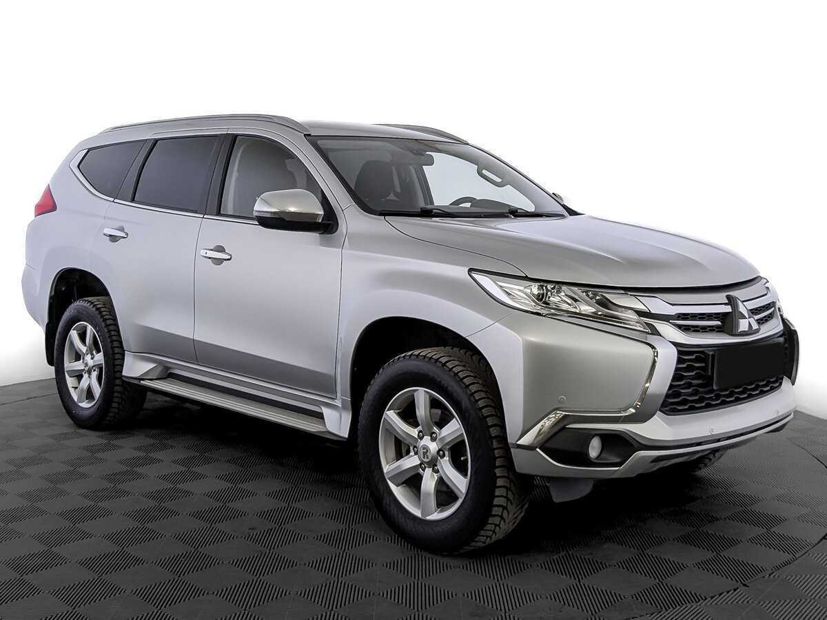 Mitsubishi Pajero Sport с пробегом — 2018 год. Фото: #2