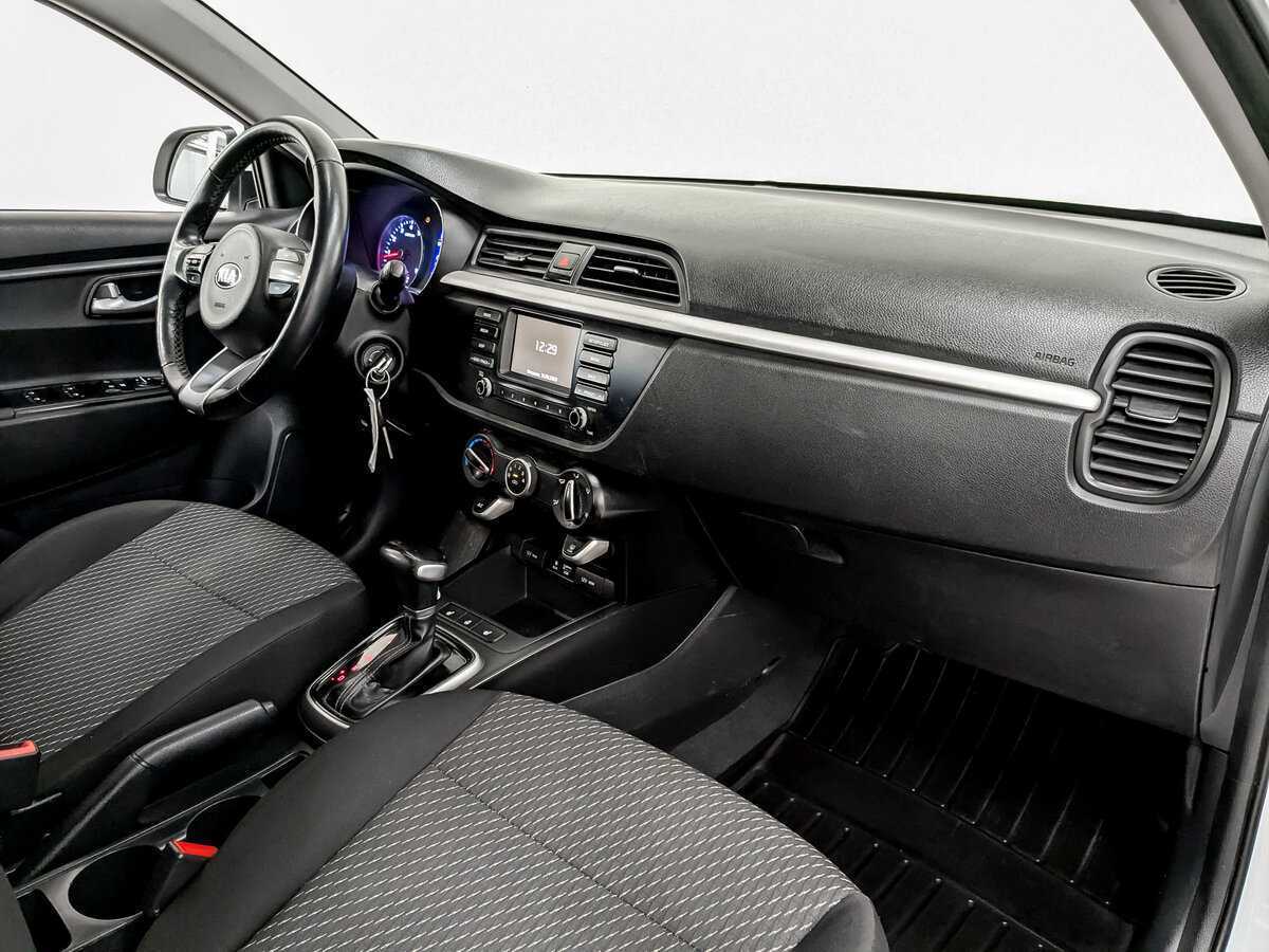 Kia Rio с пробегом — 2020 год. Фото: #9