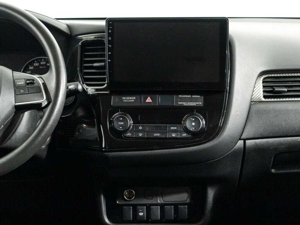 Mitsubishi Outlander с пробегом — 2018 год. Фото: #13