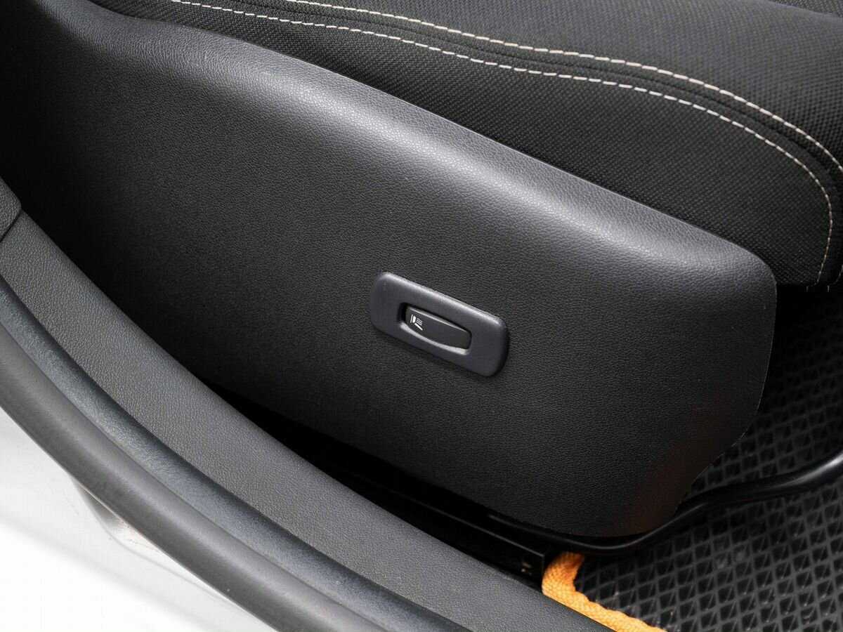 Renault Fluence с пробегом — 2013 год. Фото: #13