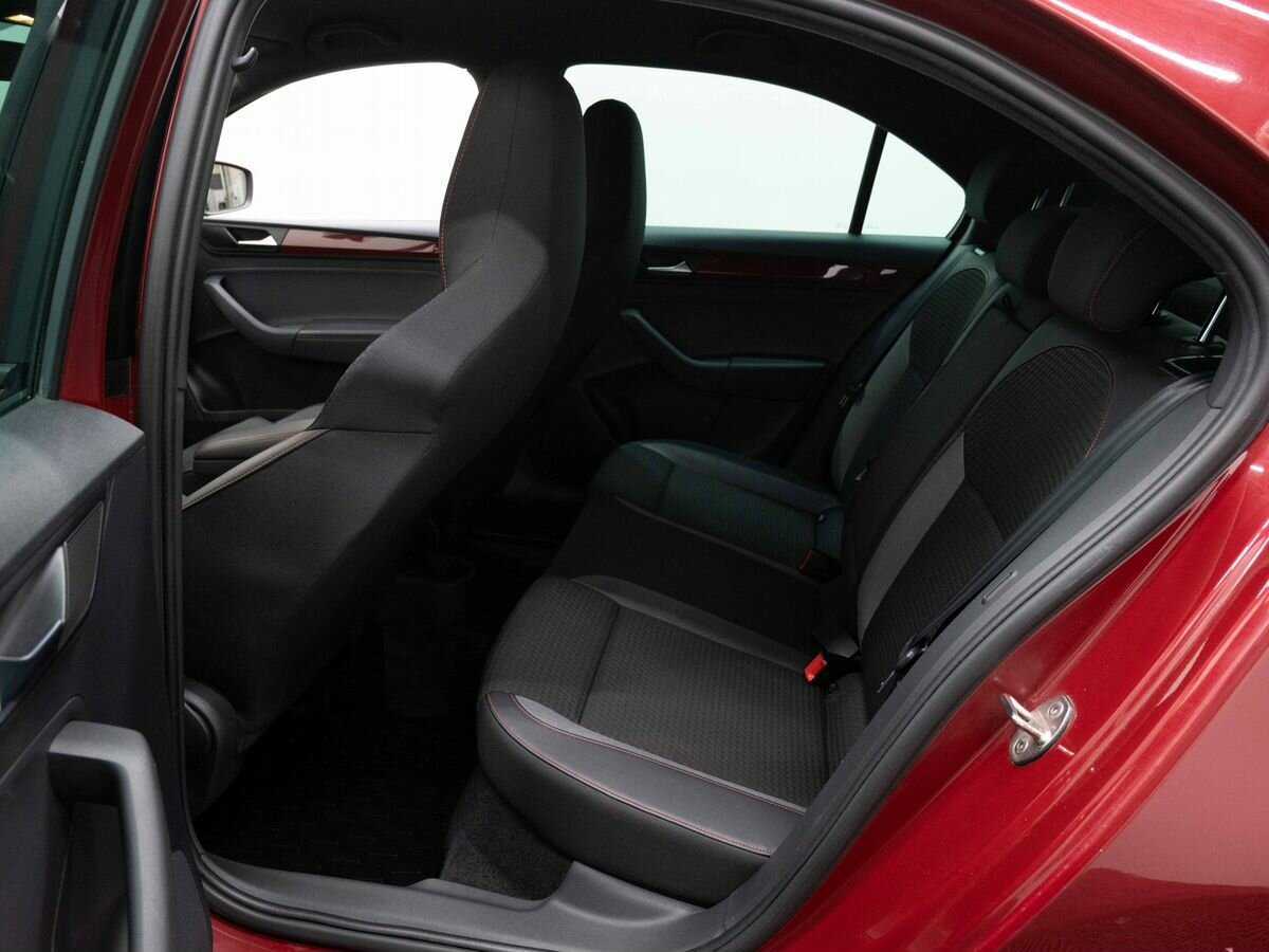 Volkswagen Polo с пробегом — 2021 год. Фото: #9