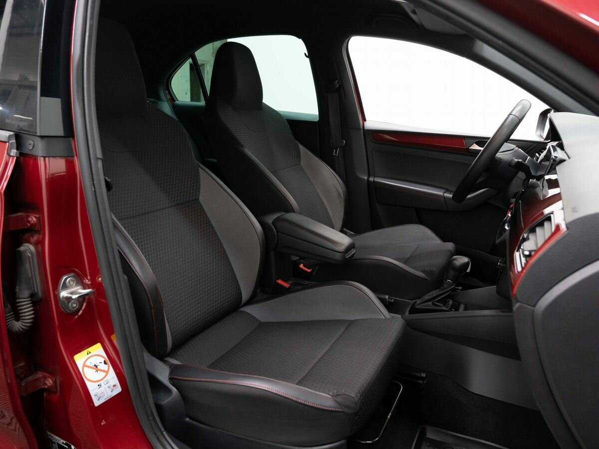 Volkswagen Polo с пробегом — 2021 год. Фото: #12