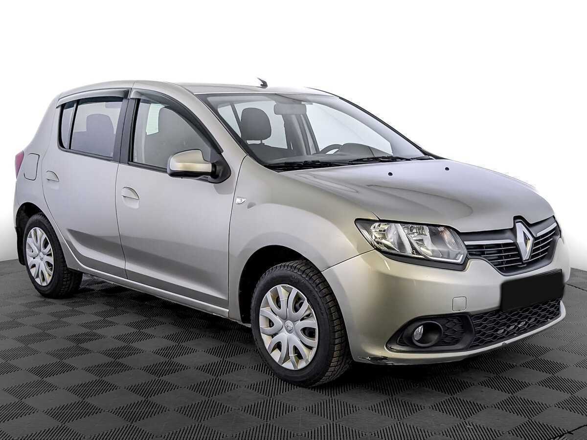 Renault Sandero с пробегом — 2018 год. Фото: #2