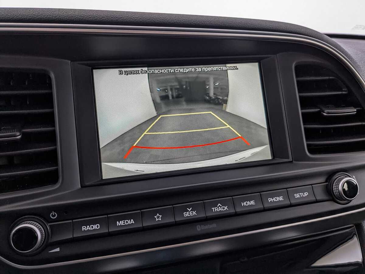 Hyundai Elantra с пробегом — 2019 год. Фото: #23