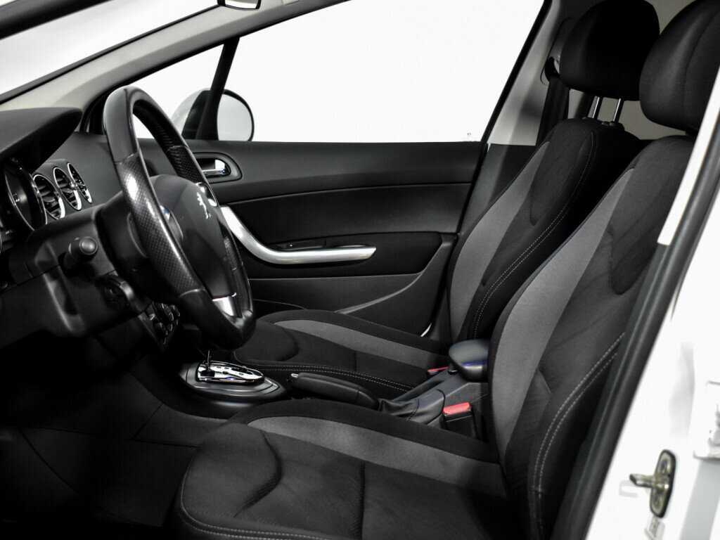 Peugeot 408 с пробегом — 2016 год. Фото: #9