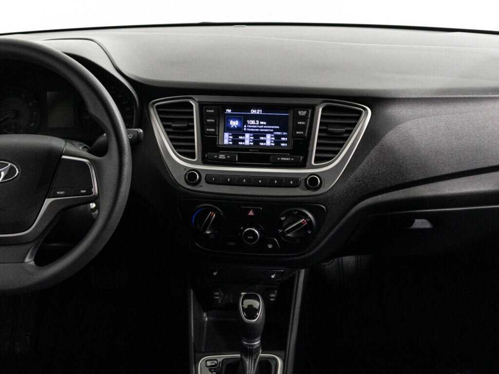 Hyundai Solaris с пробегом — 2022 год. Фото: #13