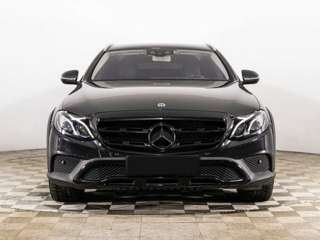 Mercedes-Benz E-Класс с пробегом — 2017 год. Фото: #1