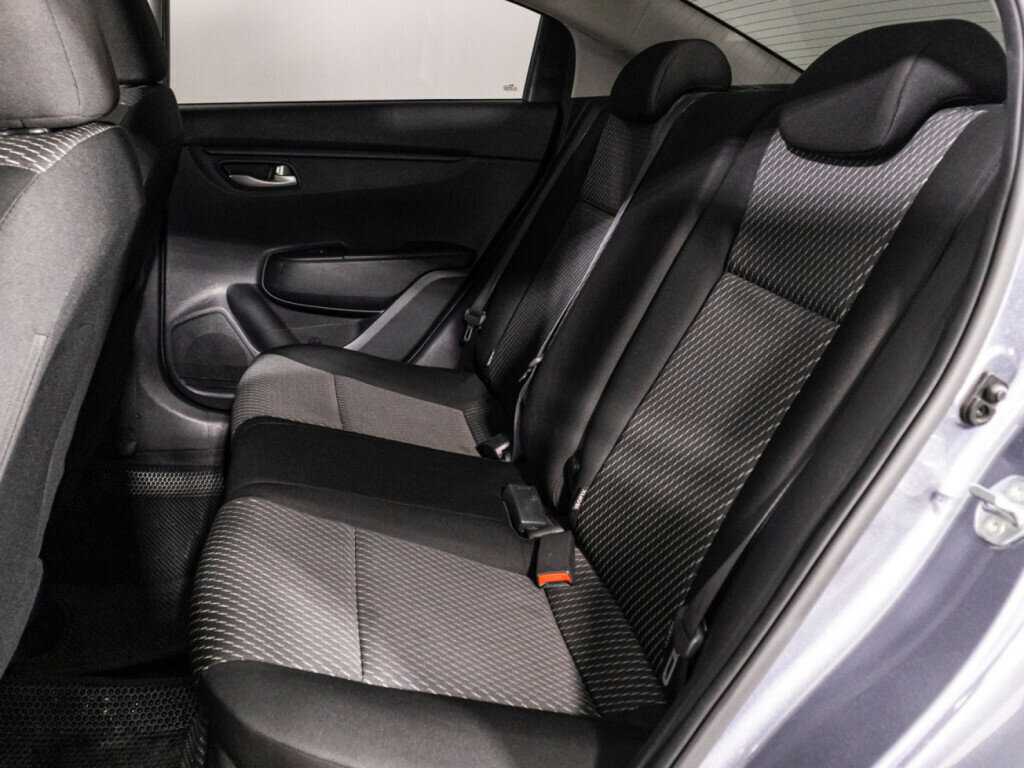 Kia Rio с пробегом — 2020 год. Фото: #10
