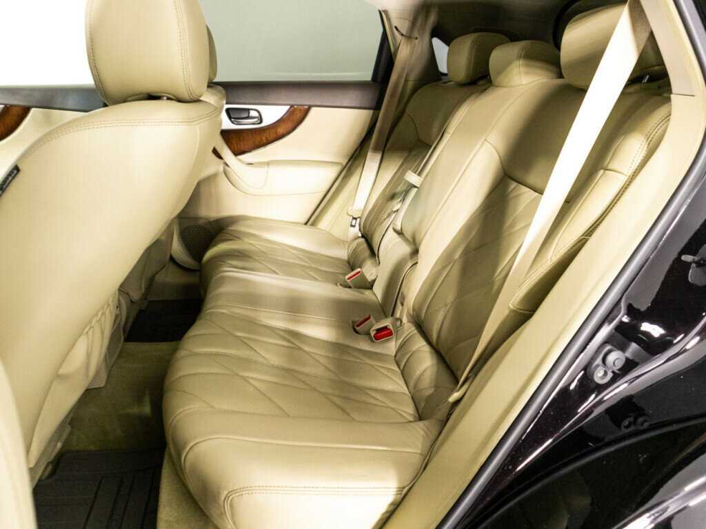 Infiniti FX с пробегом — 2012 год. Фото: #9