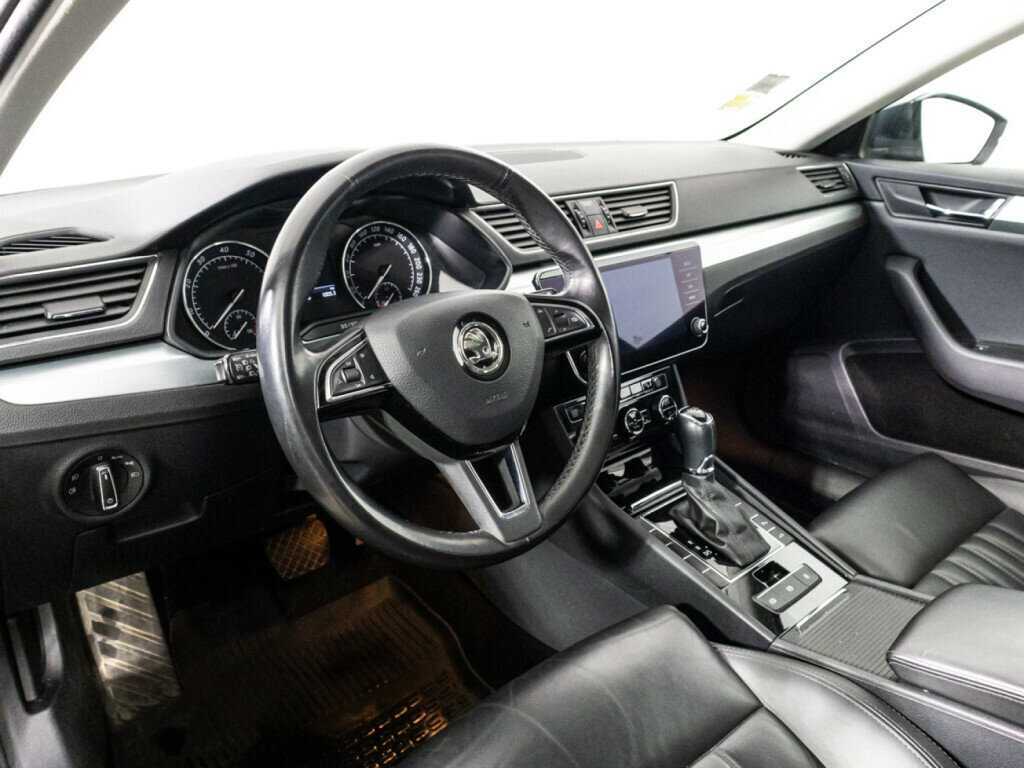 Skoda Superb с пробегом — 2018 год. Фото: #10