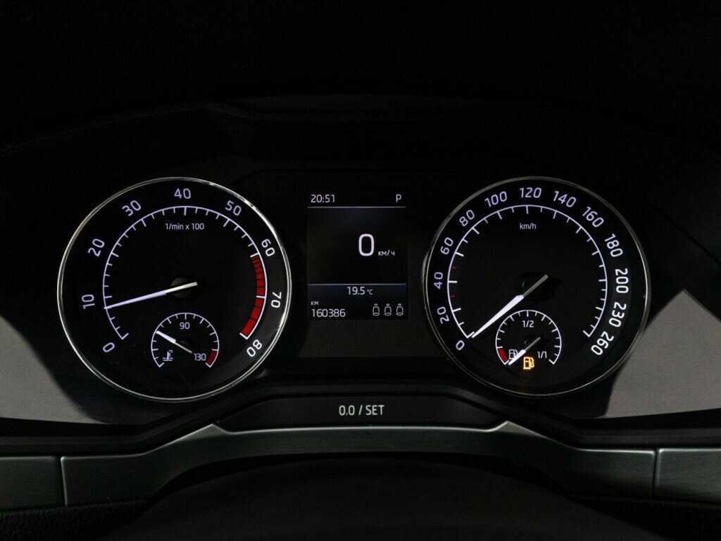 Skoda Superb с пробегом — 2018 год. Фото: #11