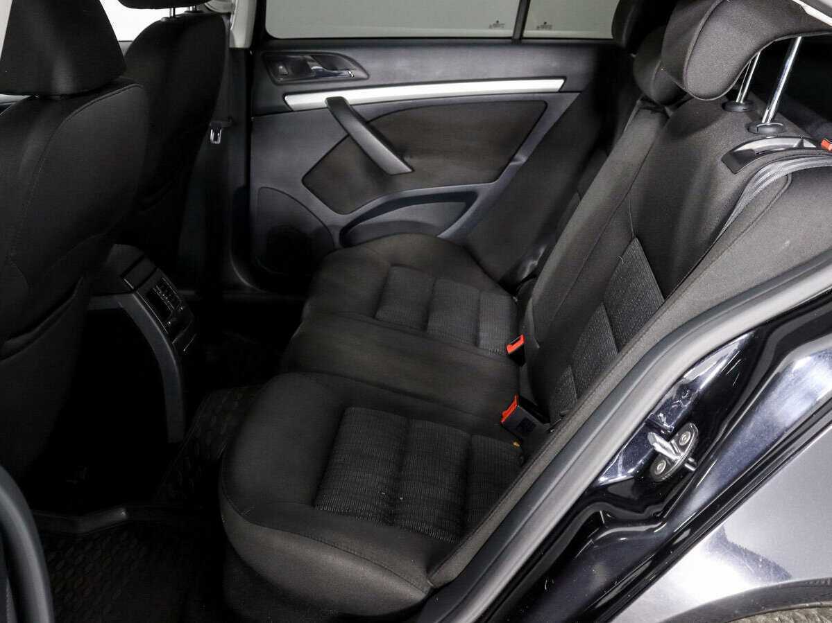 Skoda Octavia с пробегом — 2013 год. Фото: #10