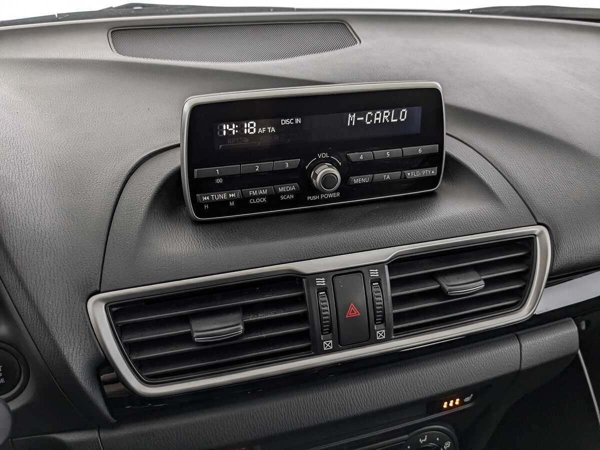 Mazda 3 с пробегом — 2014 год. Фото: #25