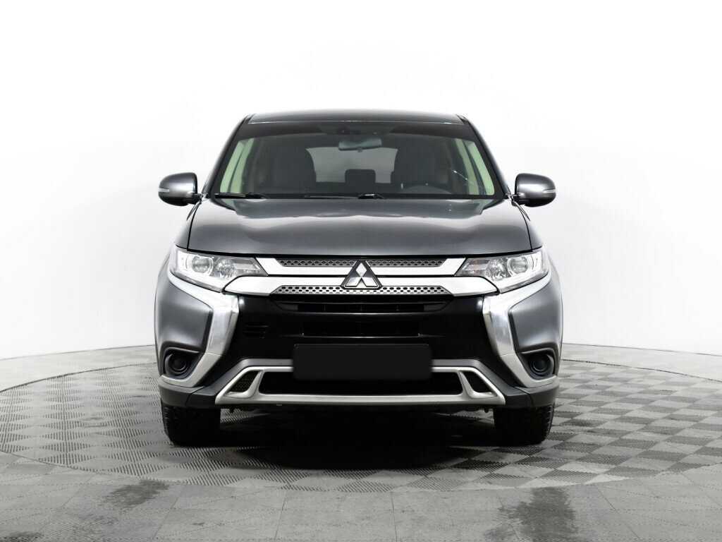 Mitsubishi Outlander с пробегом — 2019 год. Фото: #1